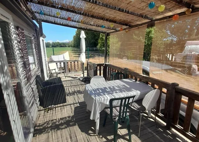샬레 Spacious With Furnished Terrace *