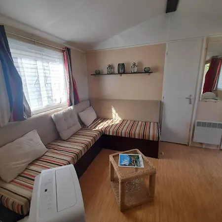 Spacious With Furnished Terrace Chalet